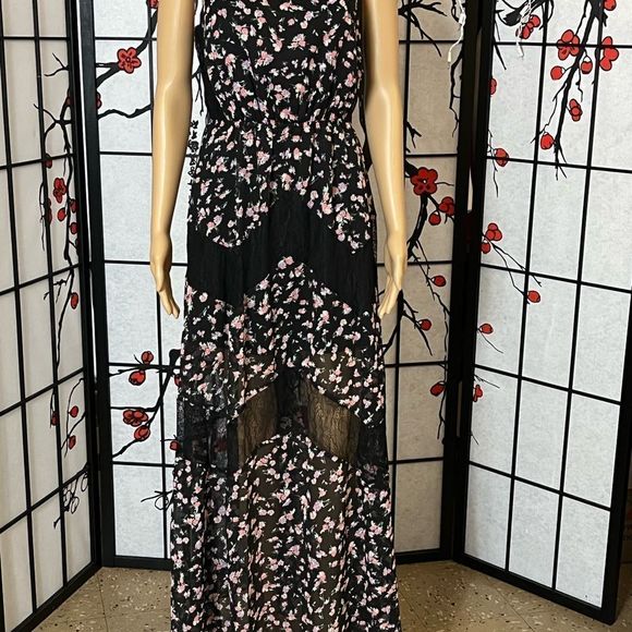 CANDIES Maxi Spaghetti Strap Dress. Floral and Lace Design. Size Med. in EUC. - Picture 5 of 10